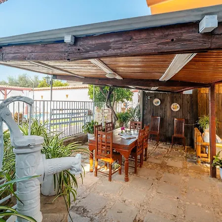 Mellizos Holiday home