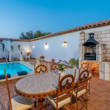 Mellizos Holiday home *
